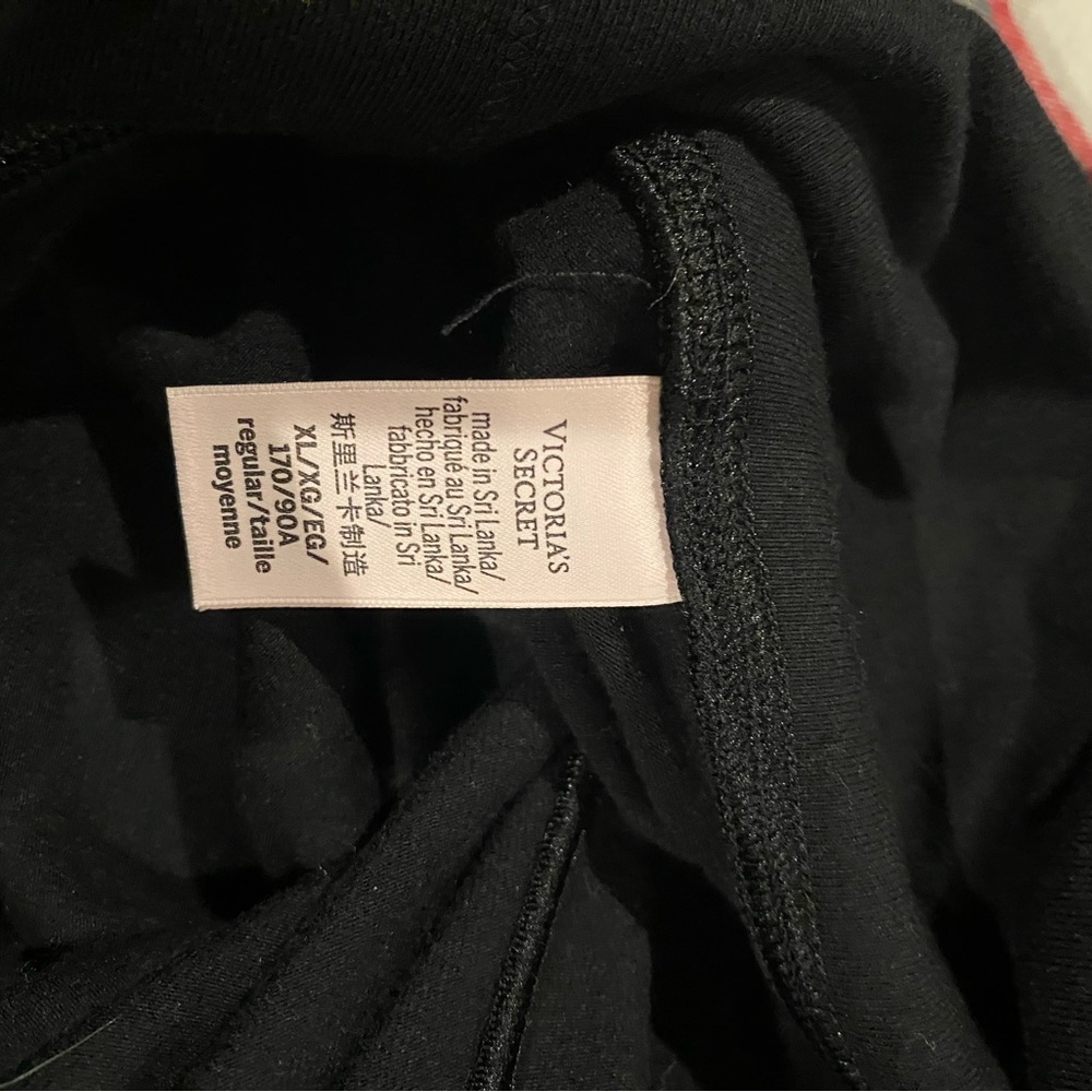 NWT PINK Victoria's Secret Black Leggings/Hot Pink Bra  & Free VS Set L/XL - Picture 5 of 7